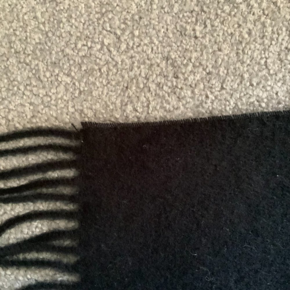Paul Harris - Black Fleece Scarf - Picture 3 of 4